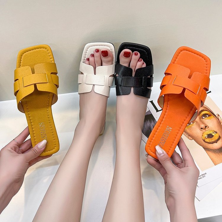 Elaya Slide Sandals